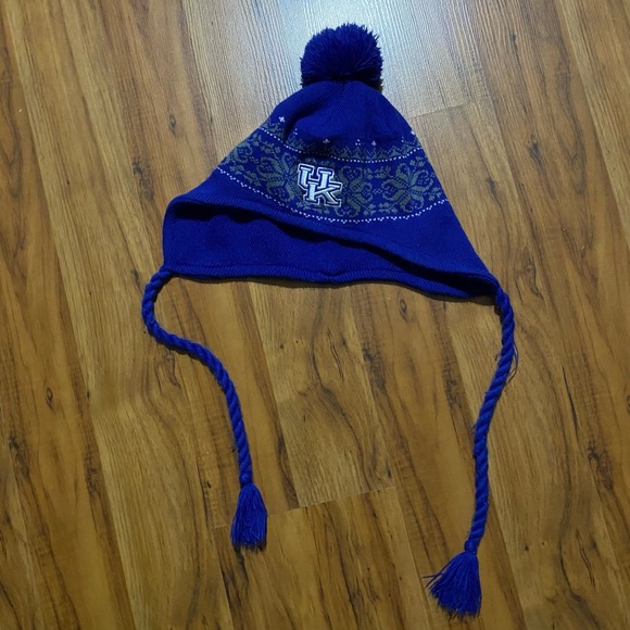 Women’s Captivating Headgear UK Wildcat Acrylic Toboggan Hat OS - Picture 1 of 15